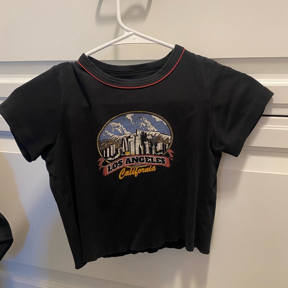 BRANDY MELVILLE “LOS ANGELES CALIFORNIA” CROPPED TEE